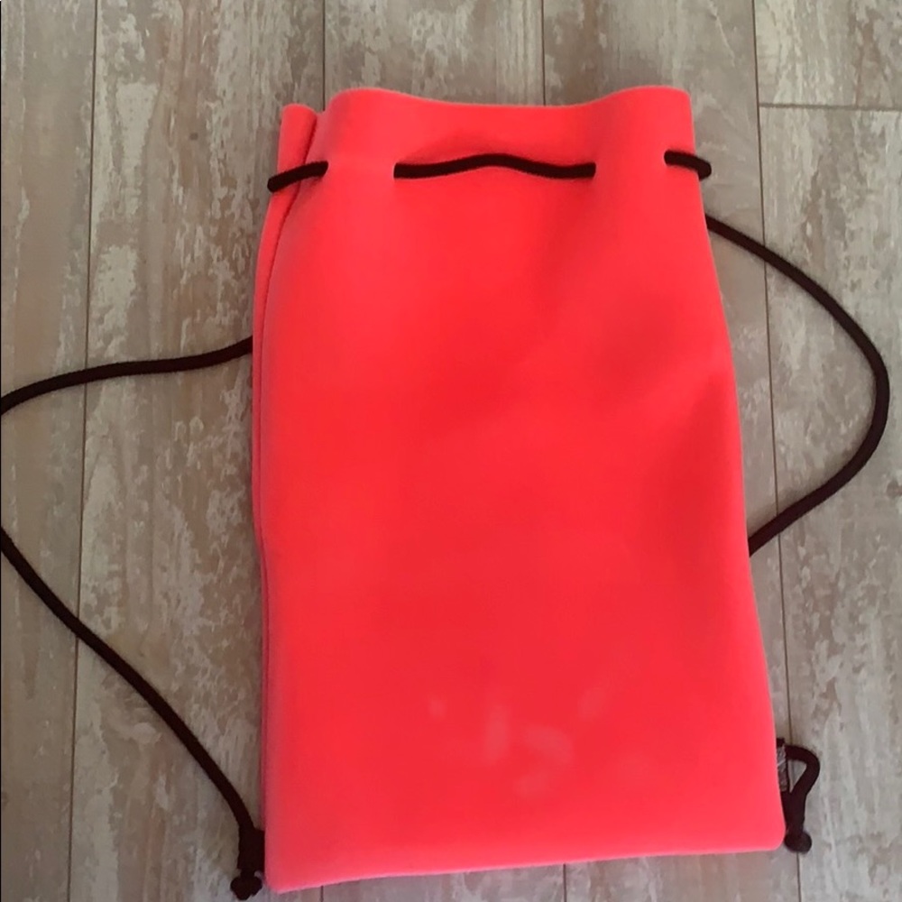Hot pink velvet triangl bag